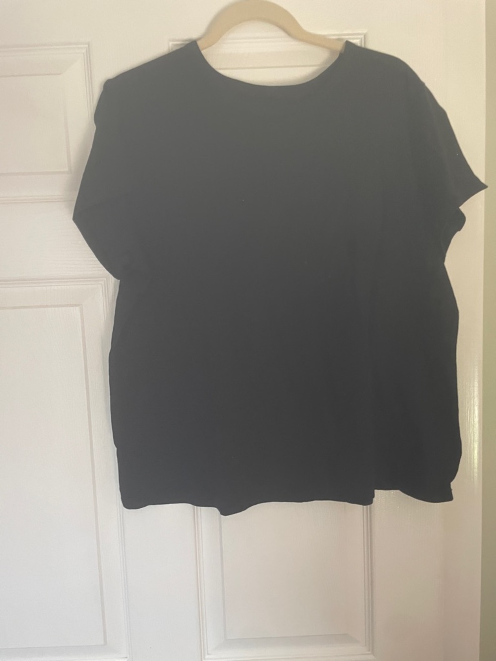 Time and Tru Black Short Sleeve Crewneck Tee